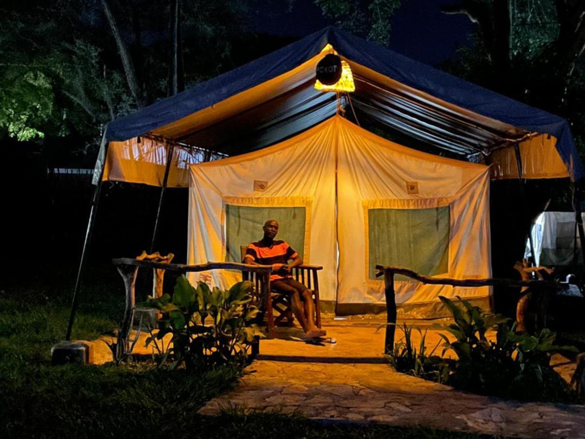 Kara-Tunga Safari Camp Bed & Breakfast Moroto Exterior photo