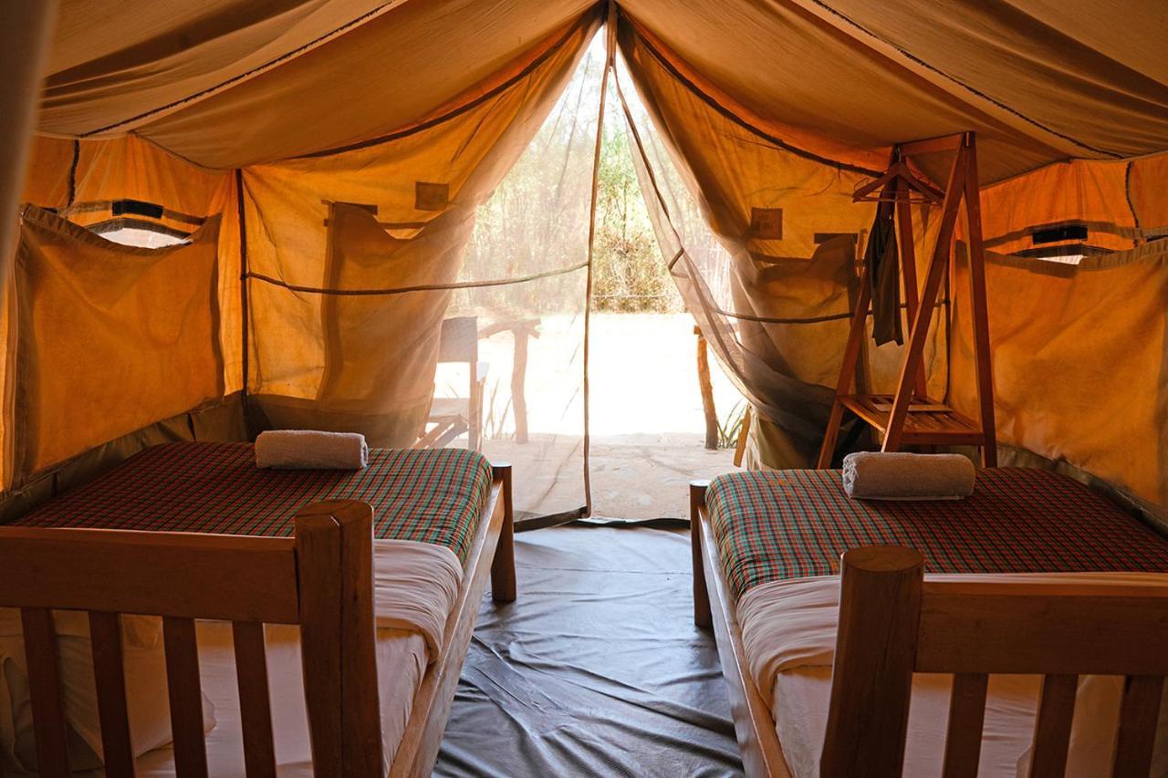 Kara-Tunga Safari Camp Bed & Breakfast Moroto Exterior photo